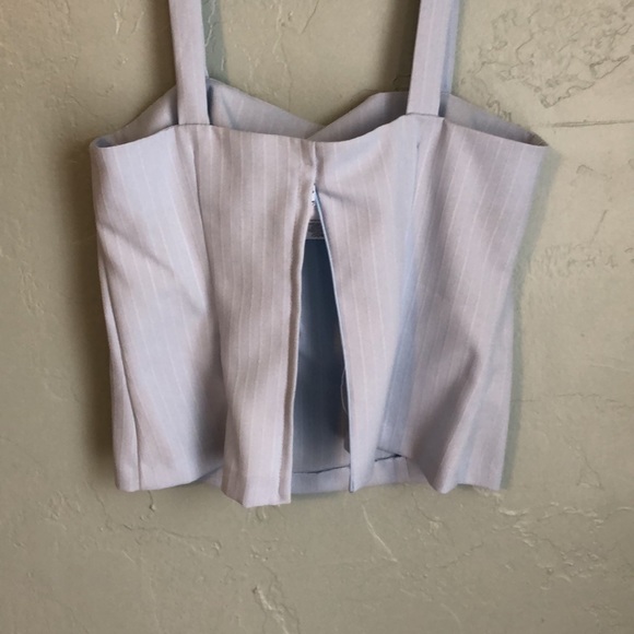 SKY BLUE STRUCTURED CROP TOP - Picture 3 of 5